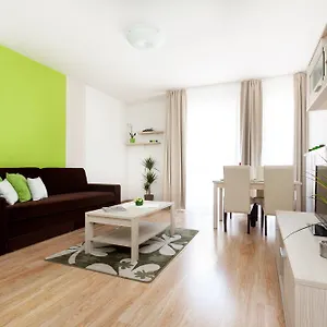 *** Aparthotel Corvin Plaza & Ungarn